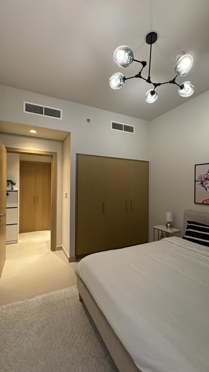 1bedroom Apartment With Stunning view Creek Harbour Apartment in Dubai