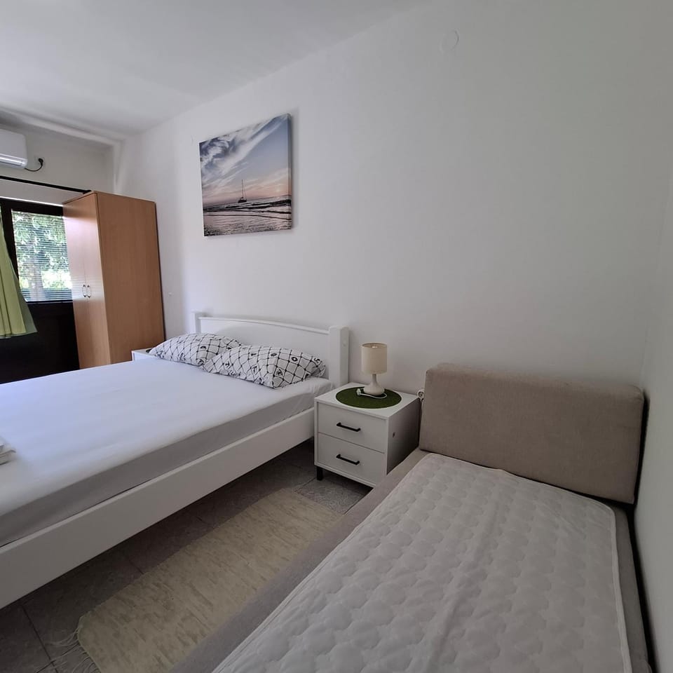 Apartment Cizek Apartment in Dobrota