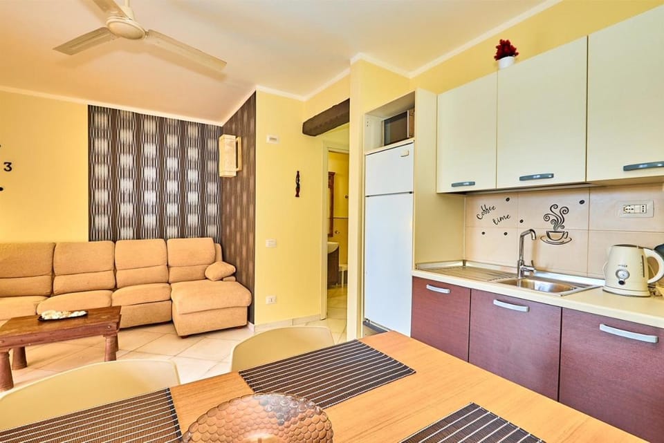 Tropical African Vibe Apartment in Santa Maria