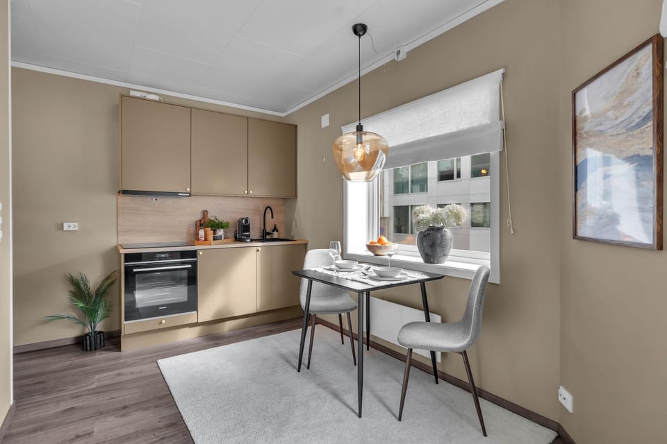 Kitchen or kitchenette, kitchen