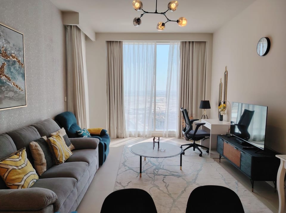 Stunning 1BR Apartment High floor Creek Harbour Apartment in Dubai
