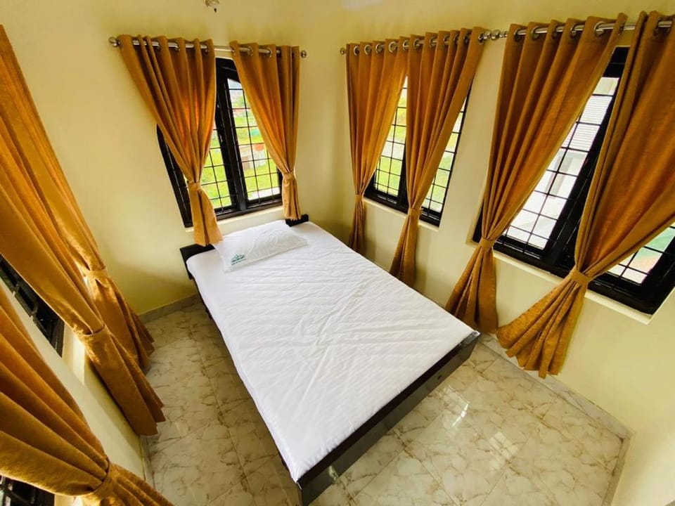 White Legacy Ooty - Families Only Bed and Breakfast in Ooty