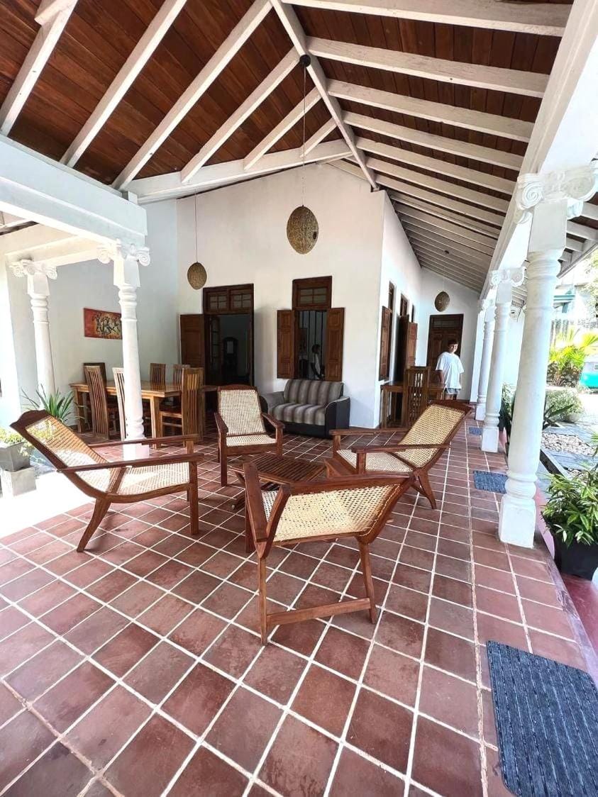 Ram Hikka Relax villa Villa in Hikkaduwa