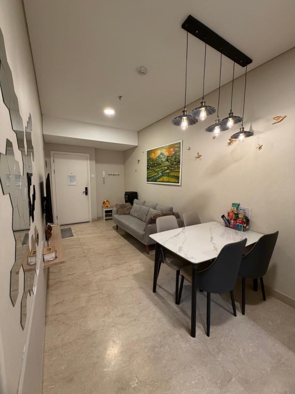 Living room, Seating area, Dining area