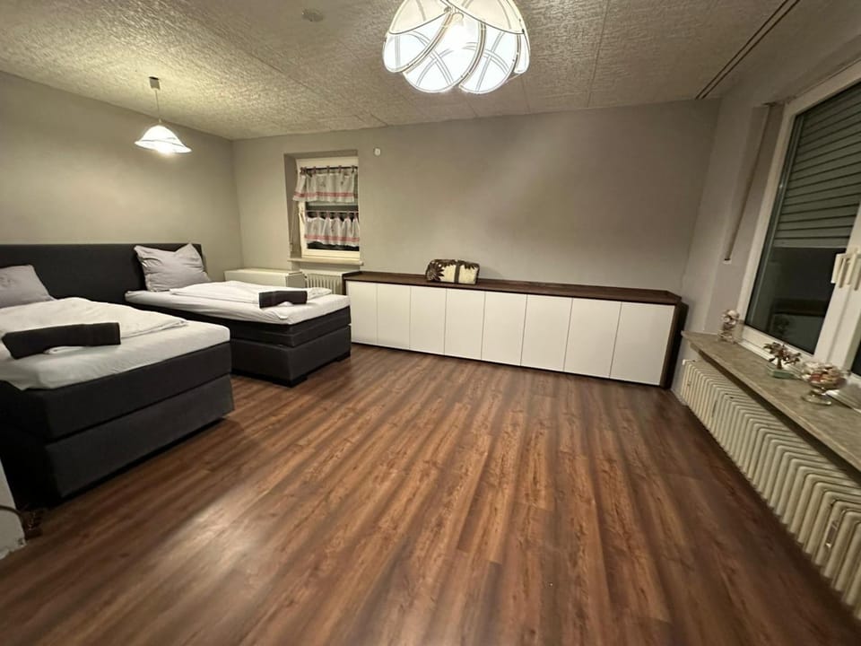 Bed, Night, Photo of the whole room, Decorative detail, Bedroom, heating, storage, towels