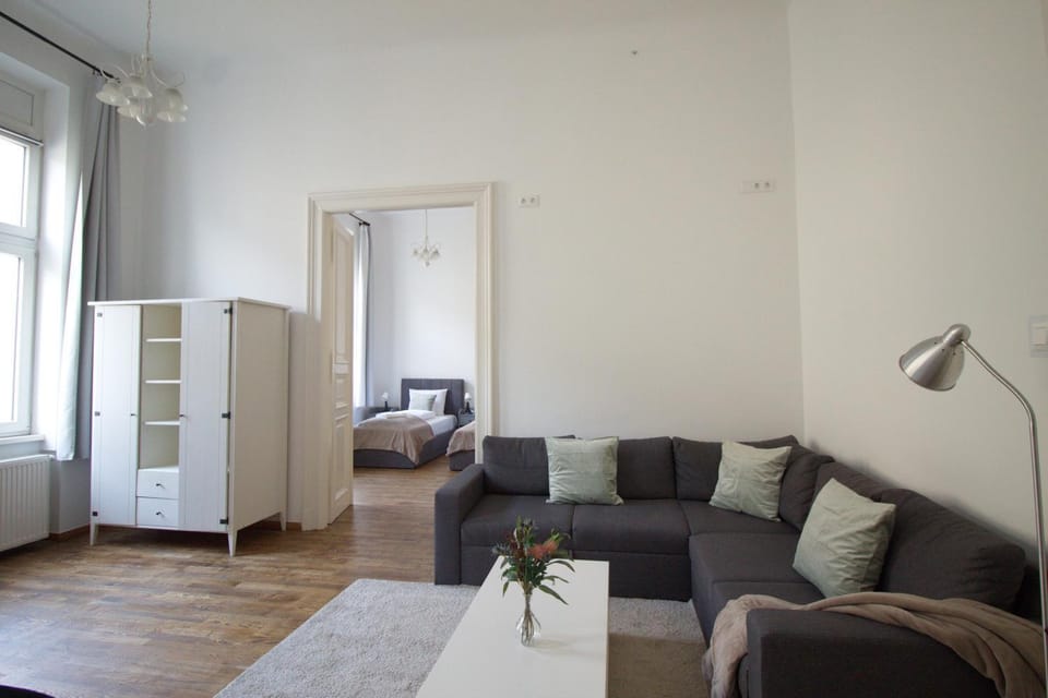 Bed, Living room, Photo of the whole room