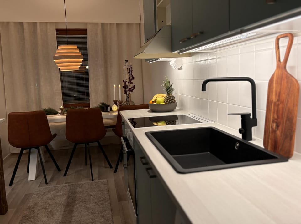 Kitchen or kitchenette, Dining area, stove