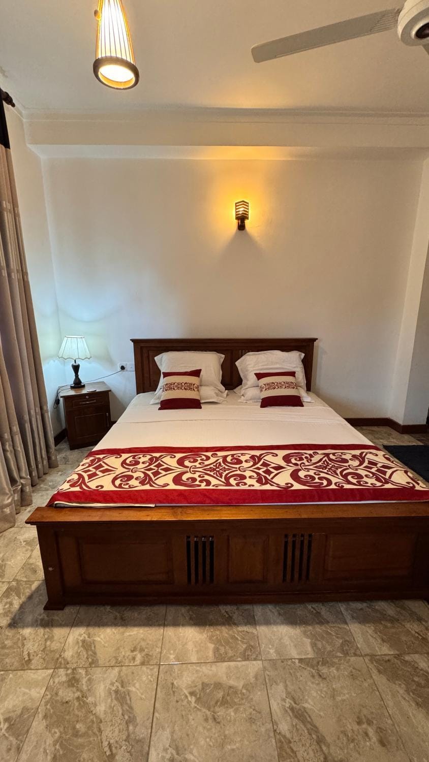 T51 Hanthane House in Kandy
