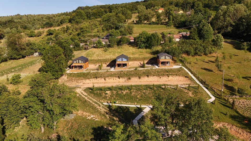 Property building, Natural landscape, Bird's eye view, Mountain view