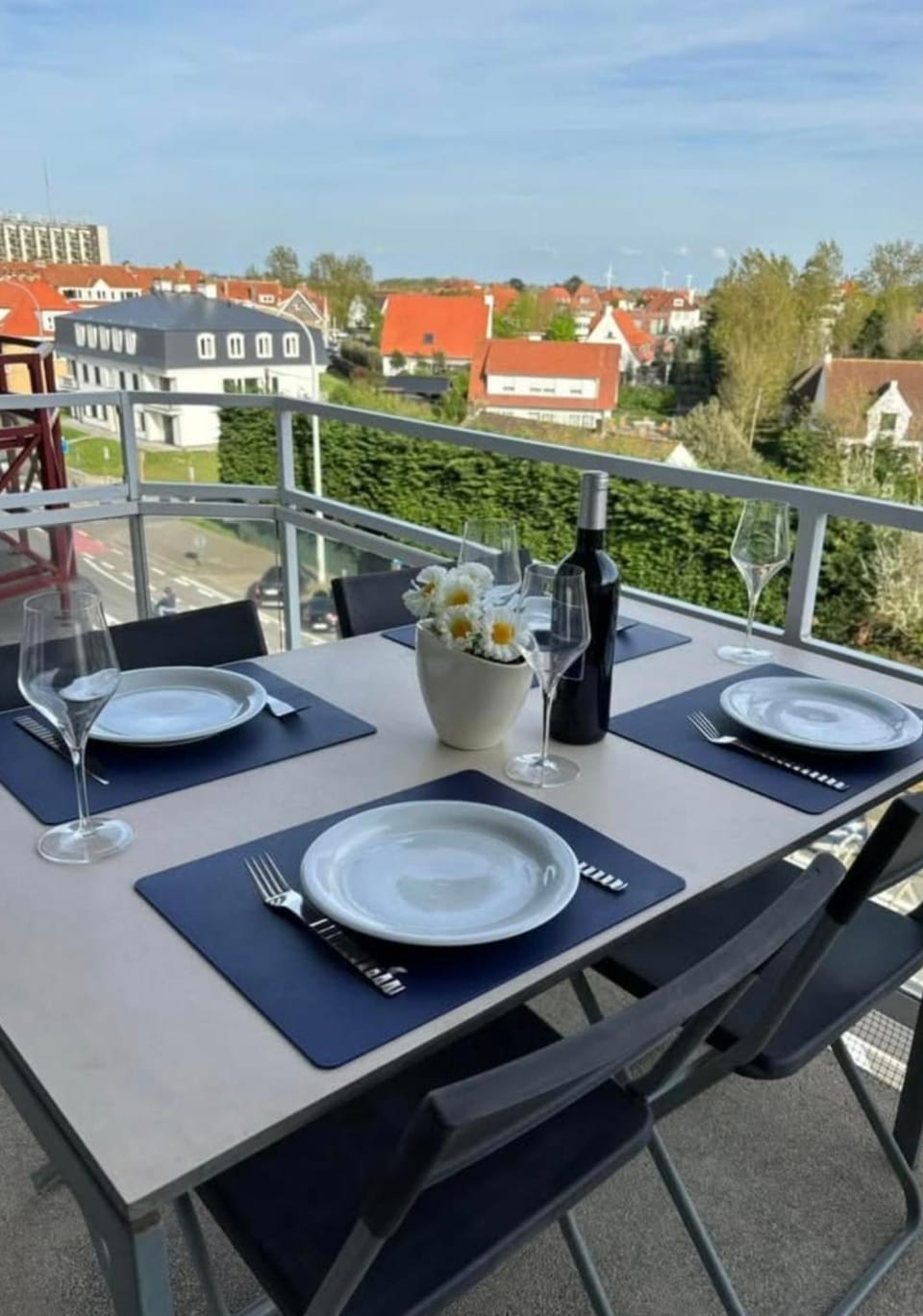 La Mouette C2 150m de la plage, terrasse ensoleillée, parking privé gratuit Apartment in Koksijde