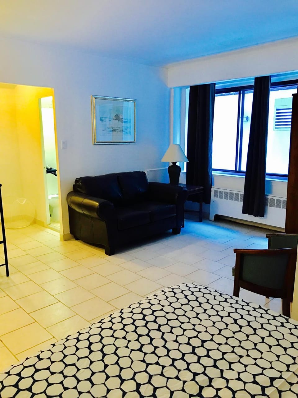 Bed, Seating area