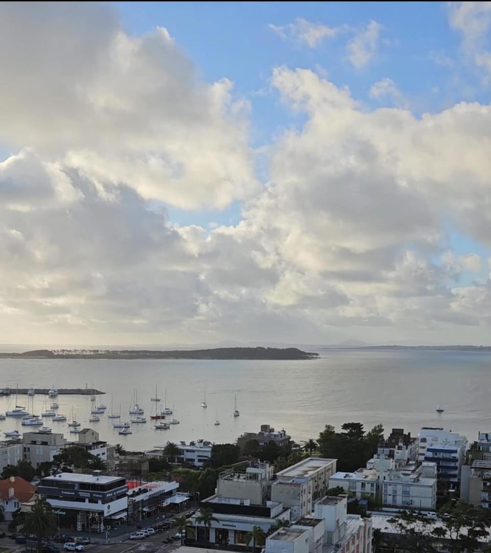 Torre Gorlero vista al Mar Apartment in Punta del Este