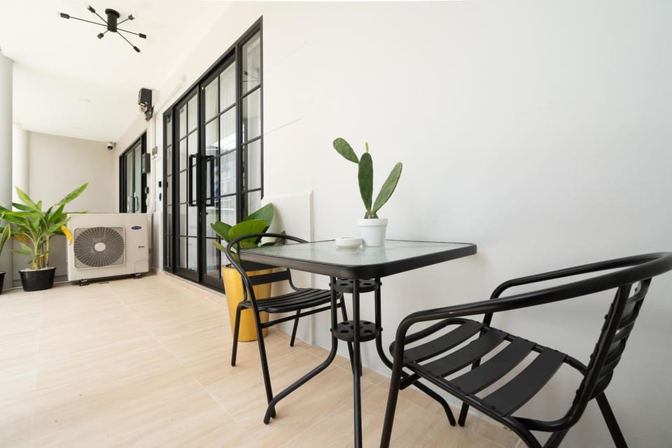 Balcony/Terrace, Seating area