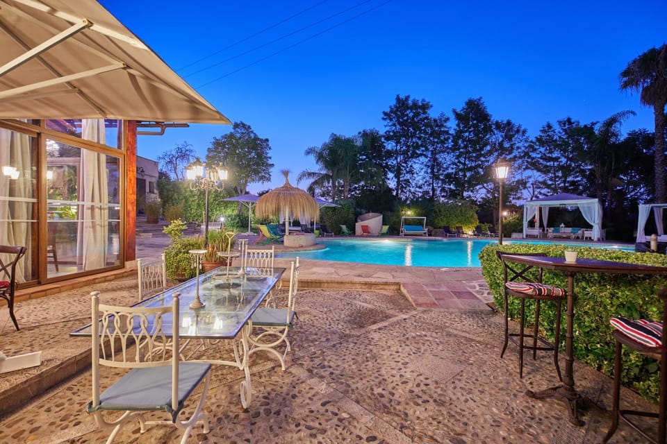 Swimming pool, Swimming pool