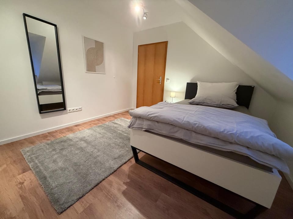 Bed, Photo of the whole room, Bedroom