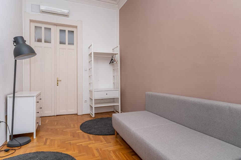 Bed, Bedroom, air conditioner