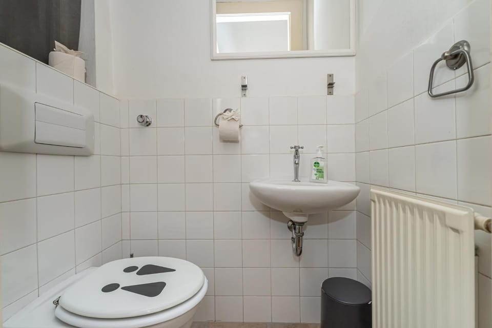 Toilet, Bathroom