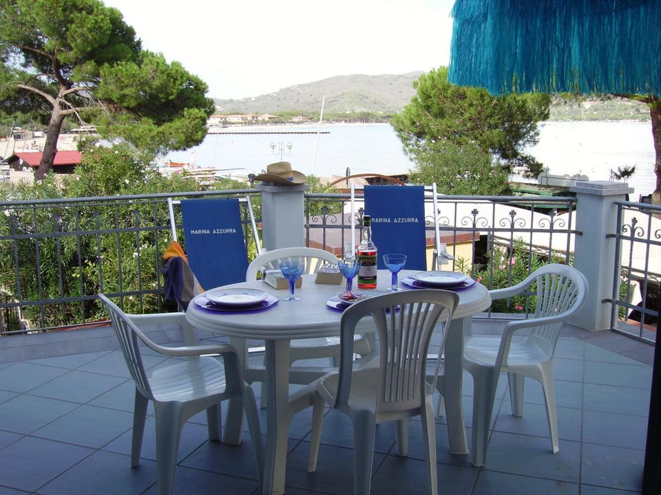 Marina Azzurra VistaMare - HiTuscany Apartment hotel in Campo nell'Elba