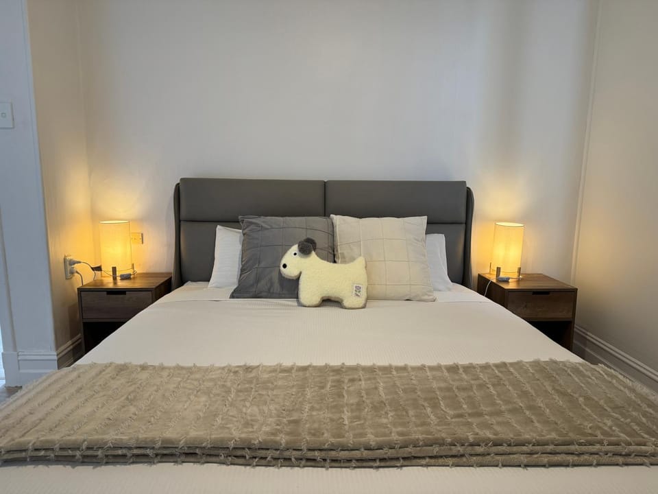 Bed, Bedroom