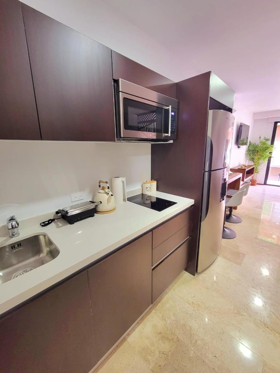 Kitchen or kitchenette, oven