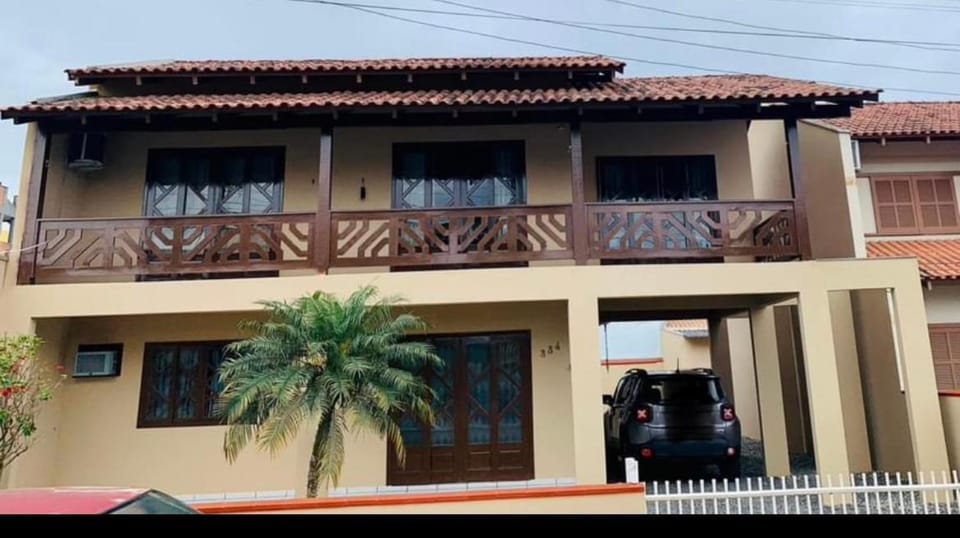 Casa espaçosa a 300m do mar House in State of Santa Catarina