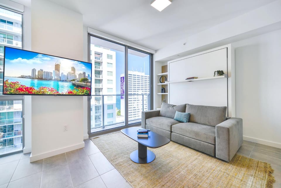 TV and multimedia, Living room, Seating area, City view