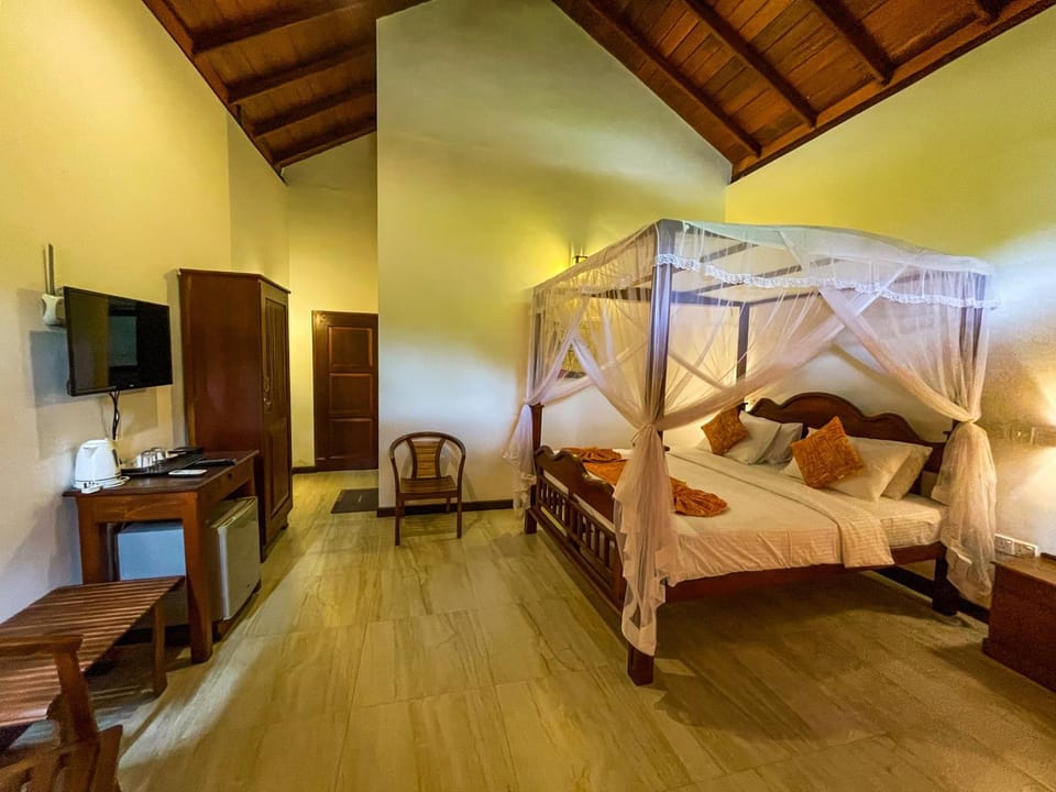 Bed, TV and multimedia, Photo of the whole room, Bedroom, minibar
