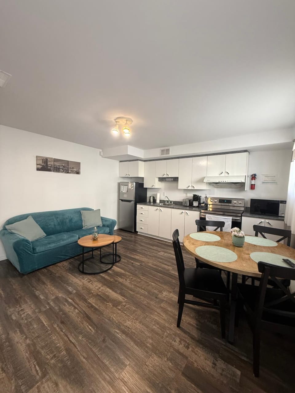 Charmant appartement au sous-sol Apartment in Longueuil