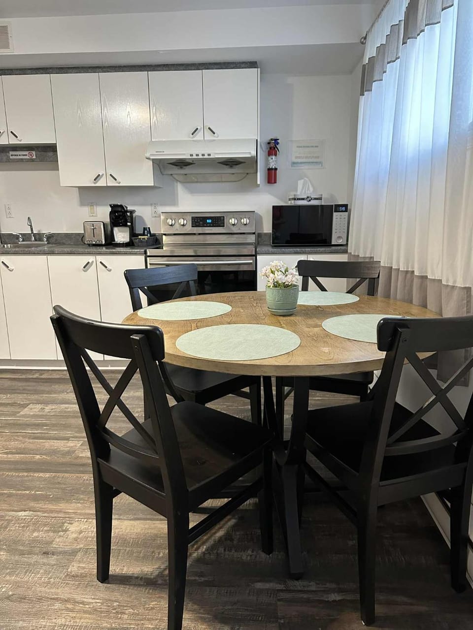 Charmant appartement au sous-sol Apartment in Longueuil