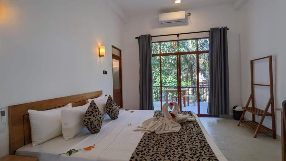 Bed, Bedroom, air conditioner