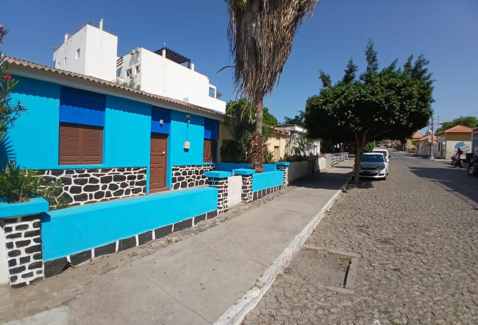 Neighbourhood, Street view, Location, Parking