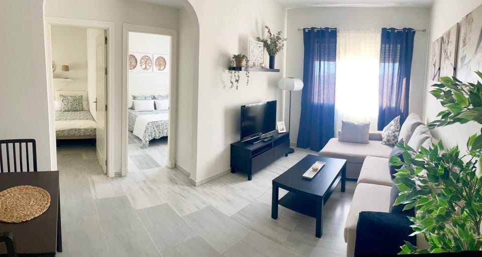 Communal lounge/ TV room, TV and multimedia, Living room