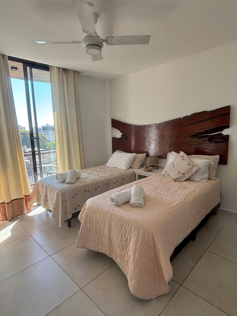 Photo of the whole room, Bedroom, towels