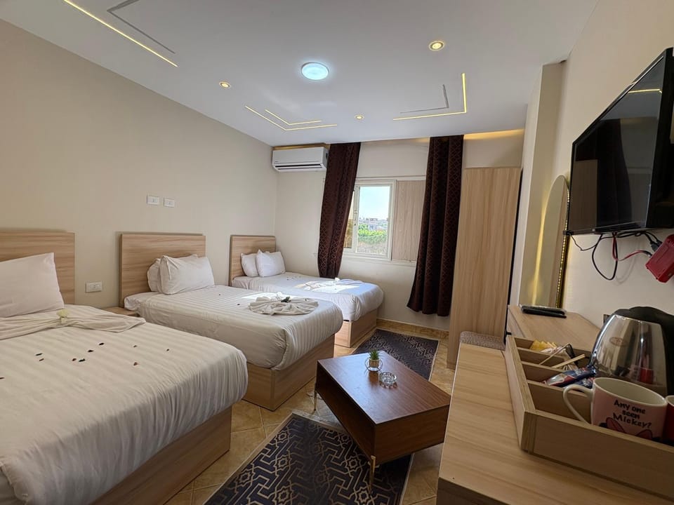 Bed, TV and multimedia, Photo of the whole room, fireplace, hair dresser, air conditioner