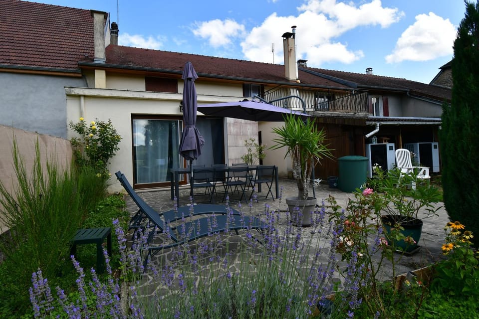 Au coeur de la Vallée Jura House in Jura