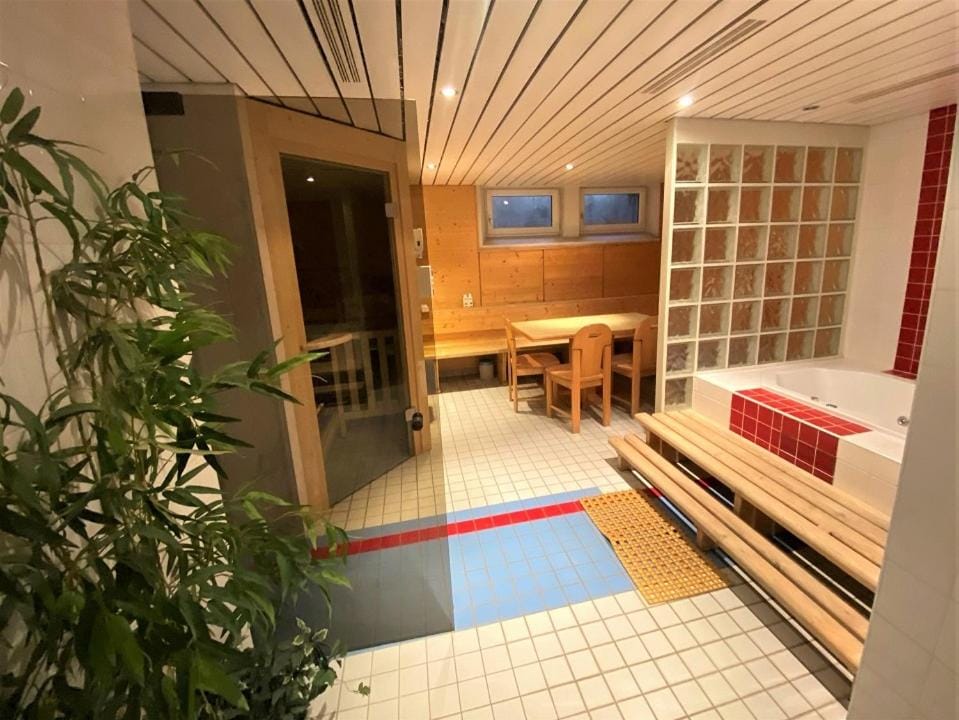 Sauna, Seating area, Bath