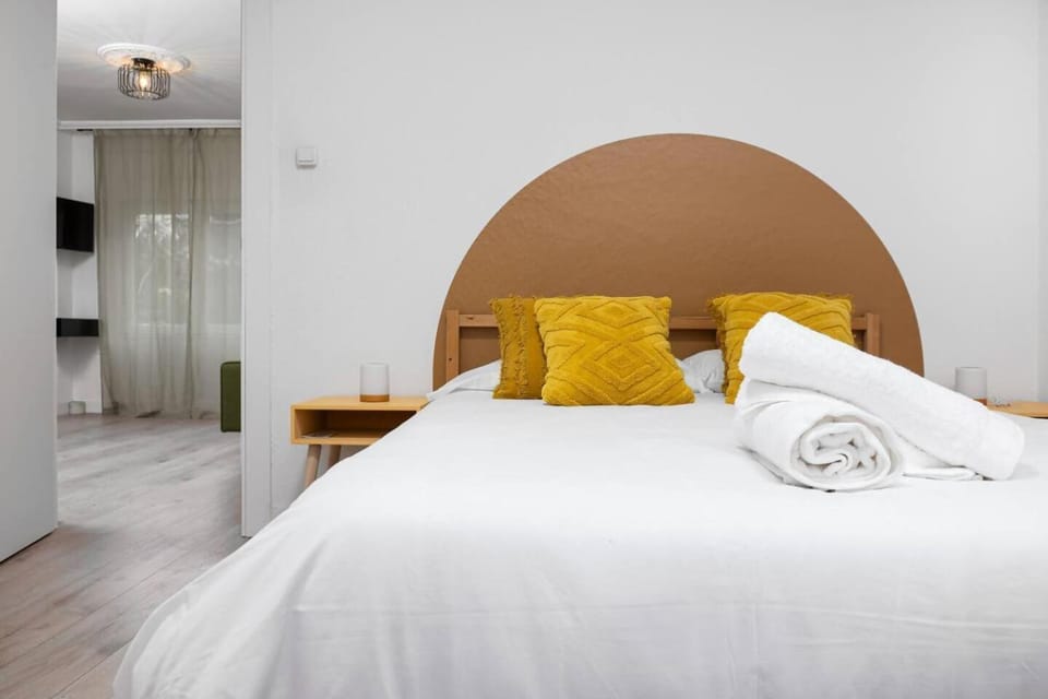 Apto Pirenarium l CINE l Parking l Wifi l trastero Apartment in Aragon