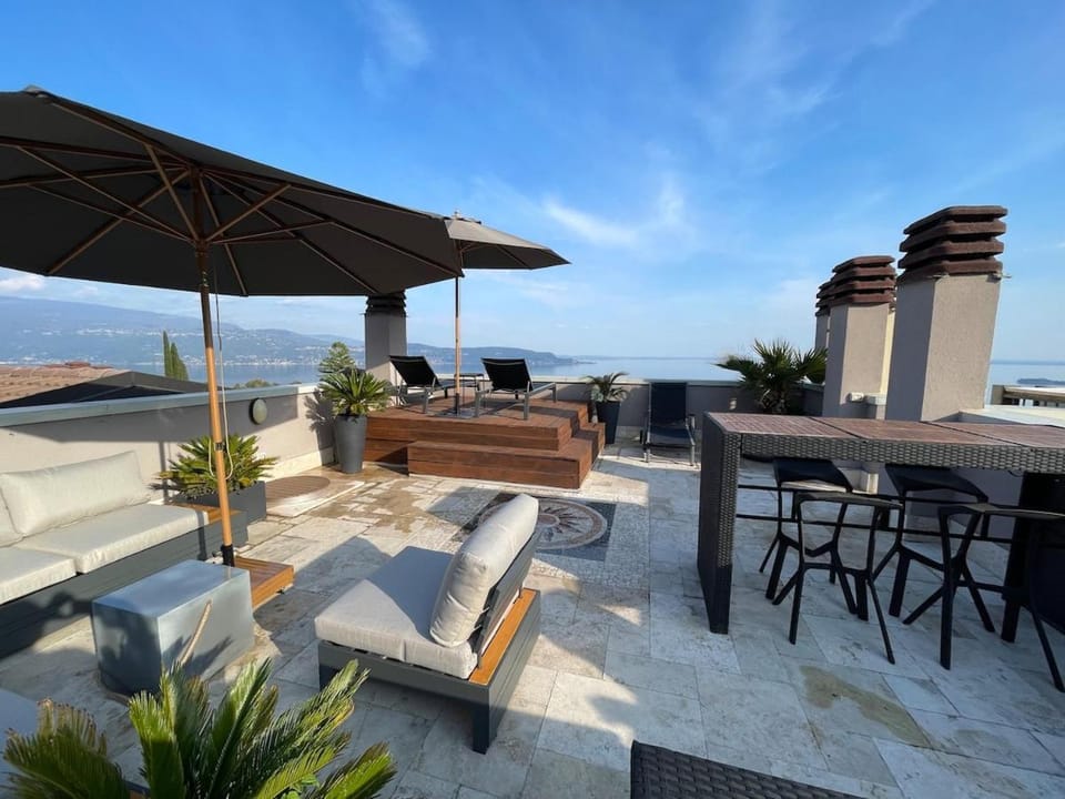 Natural landscape, View (from property/room), Balcony/Terrace, Sea view