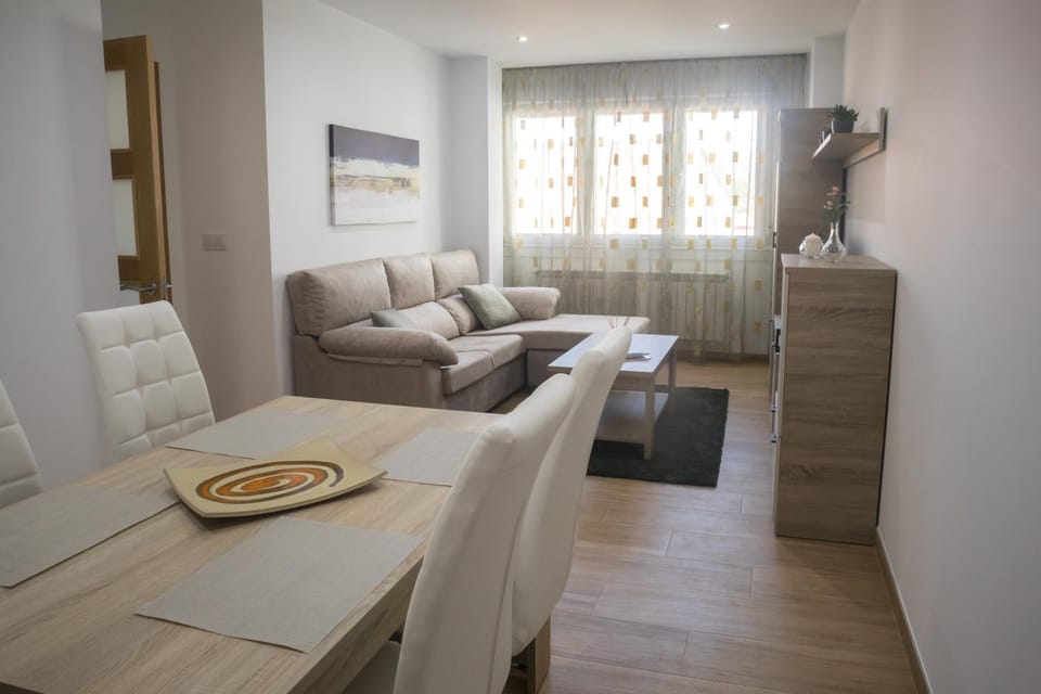 TV and multimedia, Living room, Dining area