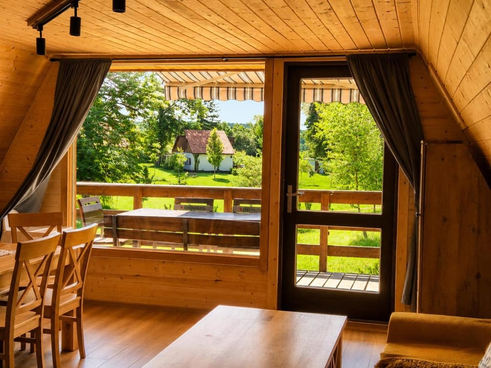 Day, Natural landscape, View (from property/room), Balcony/Terrace, Living room, Seating area, Dining area