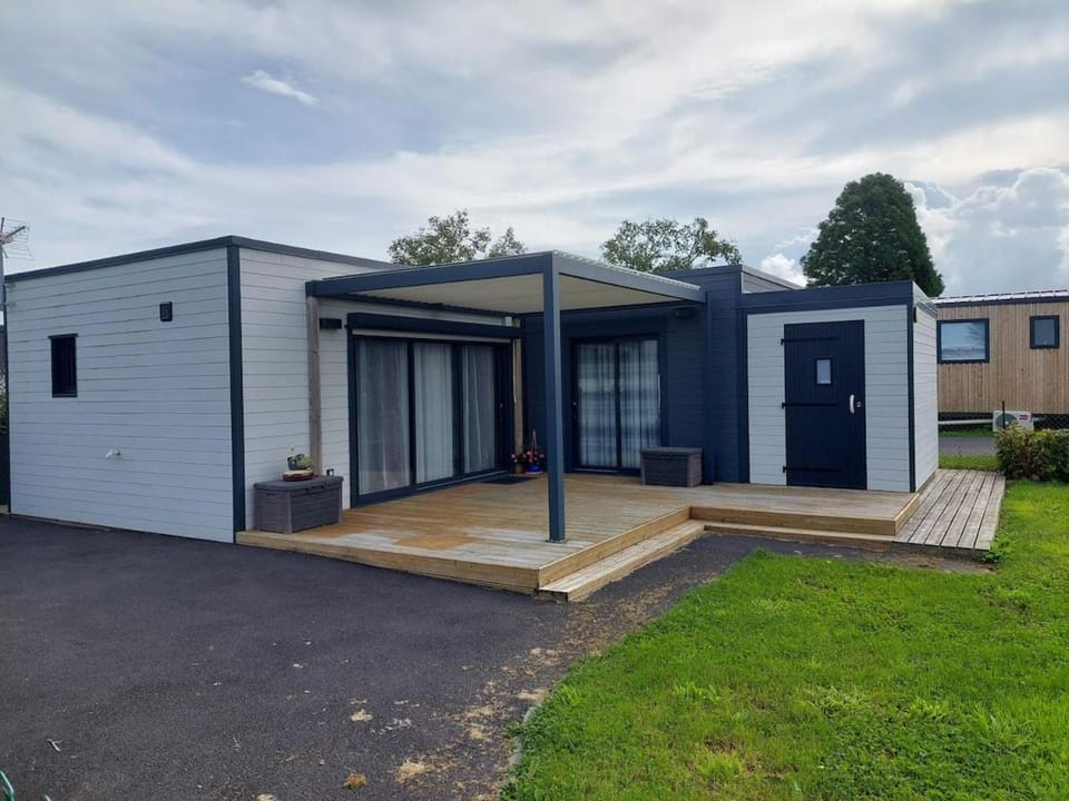 Property building, Balcony/Terrace