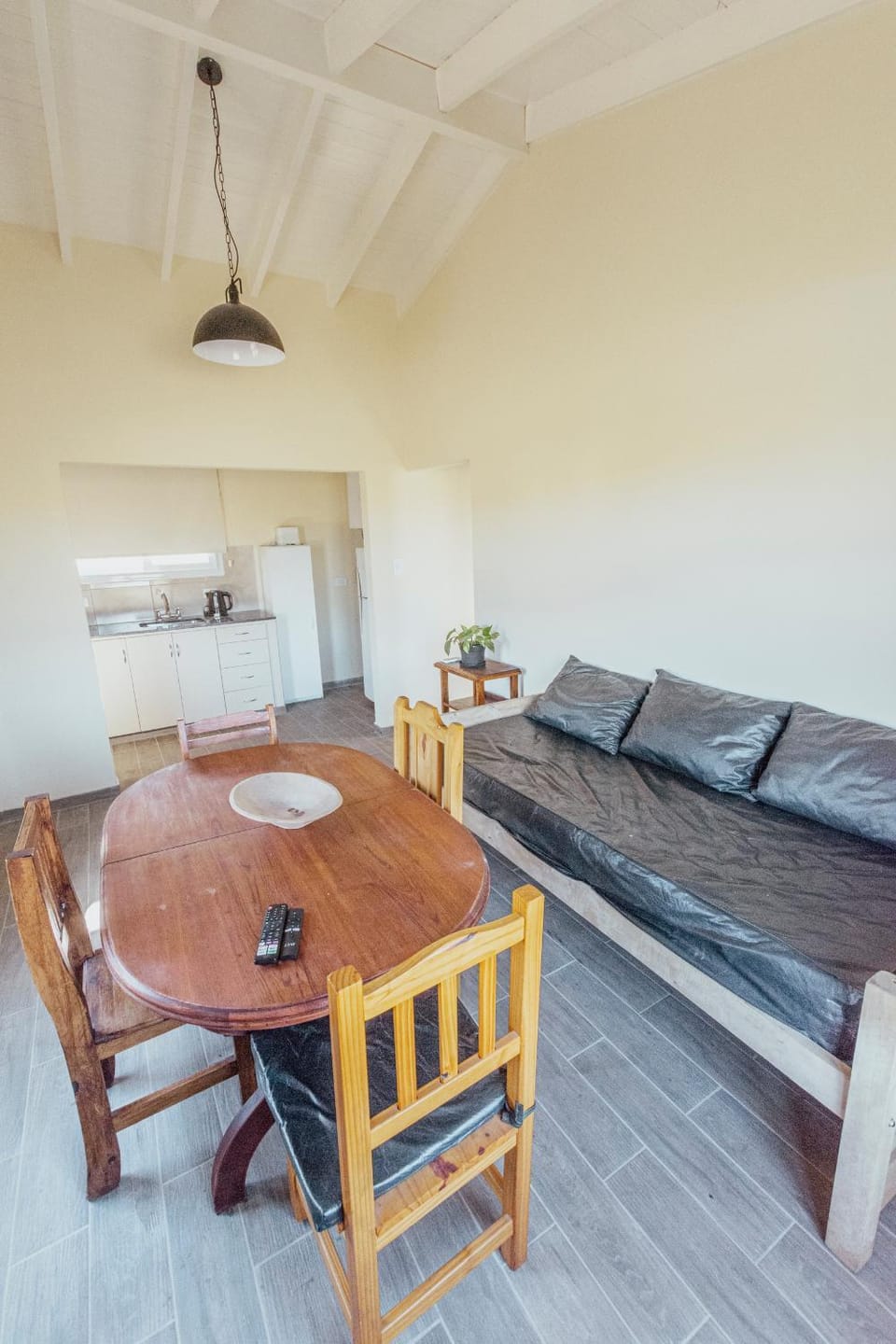 Casa con pileta en barrio Pillahuinco House in Buenos Aires Province