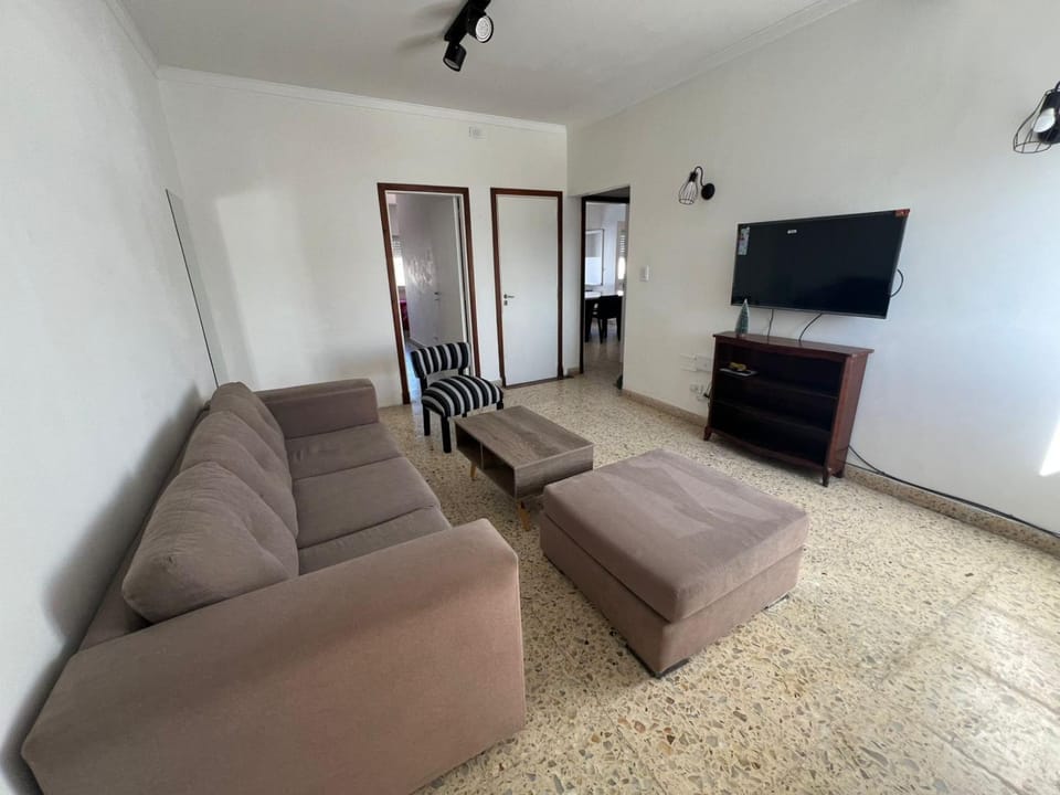Communal lounge/ TV room, TV and multimedia, Living room