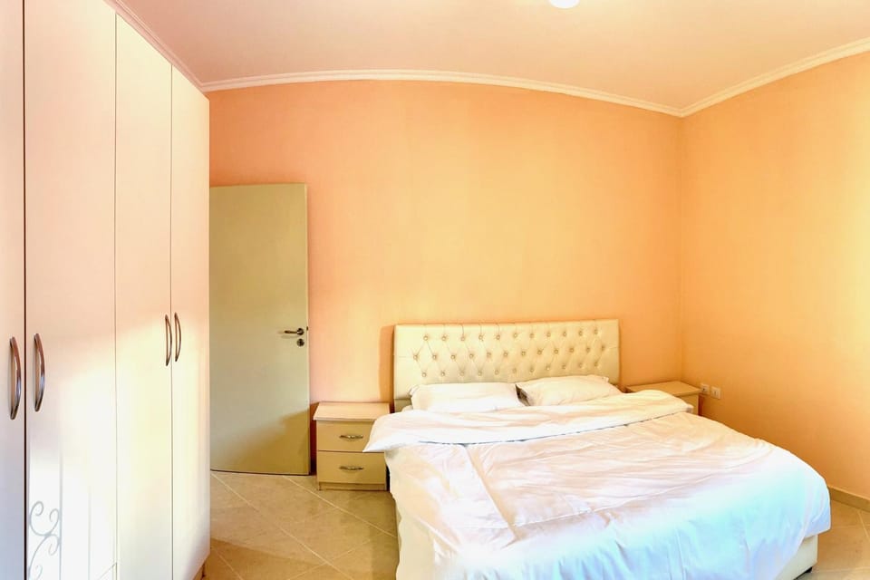 Bed, Photo of the whole room, Bedroom, wardrobe