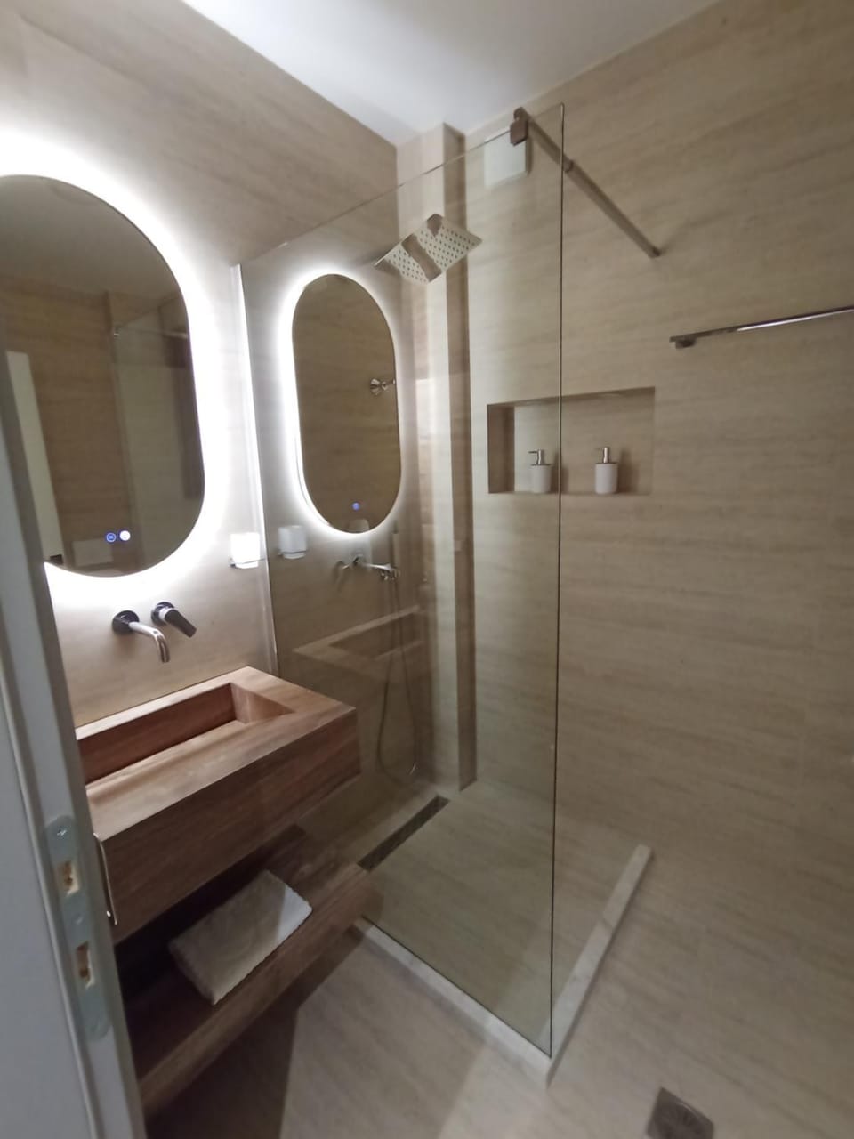 Ea's Luxury Apartments Korca Apartment in North Macedonia