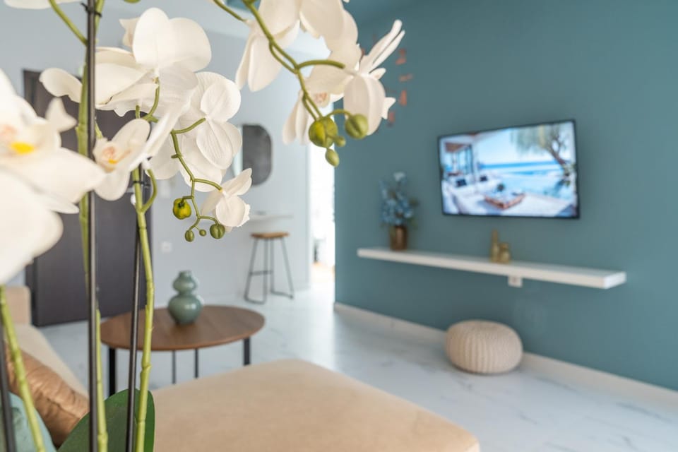 Communal lounge/ TV room, TV and multimedia, Evening entertainment