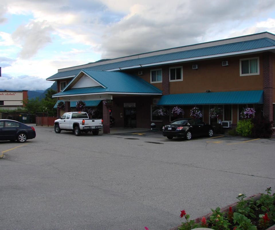 Property building, Facade/entrance