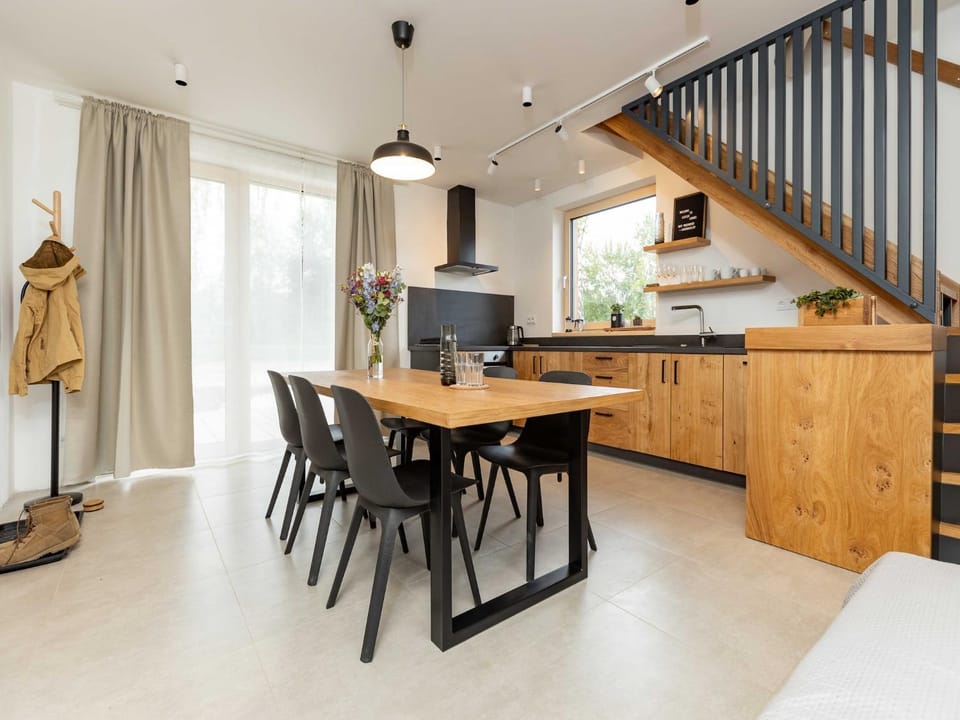 Kitchen or kitchenette, Other, Dining area