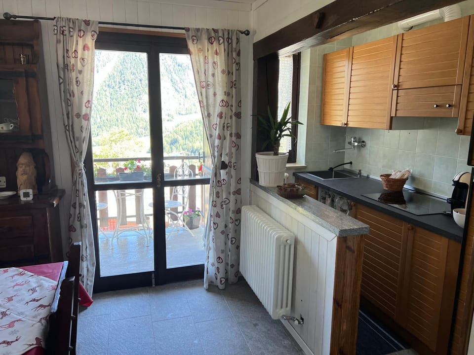 Balcony/Terrace, Kitchen or kitchenette, Dining area