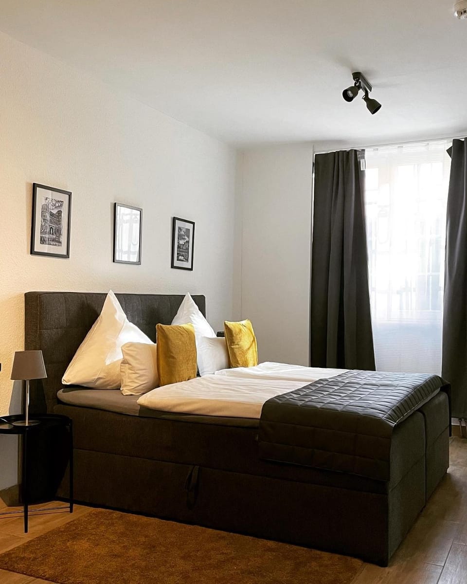 Bed, Bedroom